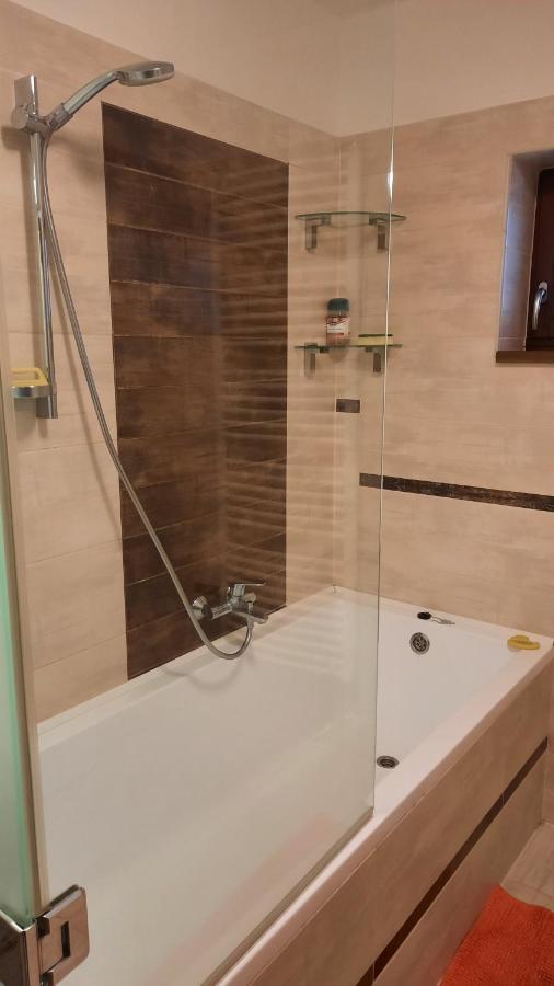 Aranypatak apartmanház Szombathely Bagian luar foto